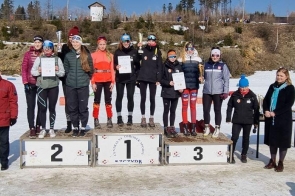 dziewczeta-na-podium