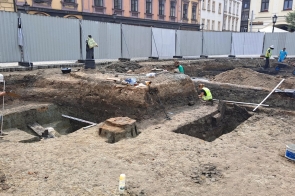 Prace dokumentacyjne i badawcze w "produkcyjnej" części Rynku.