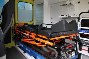 Wyposażenie ambulansu - nosze