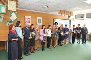 Dzień Edukacji Narodowej 2023 - nagrody Starosty Cieszyńskiego oraz ślubowanie nauczycieli mianowanych