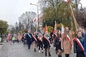 Narodowe Święto Niepodległości w ZSP-T w Międzyświeciu udział w uroczystościach w Skoczowie