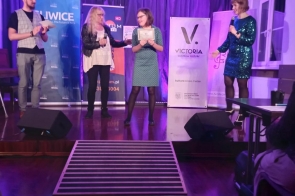 Wyróżnienie dla uczennicy ZPSWR w Cieszynie na Ogólnopolskim Konkursie "Zaczarowany Mikrofon" w Gliwicach.