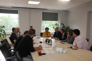 Robotnicy wrócili na plac budowy w Pogwizdowie! - Podpisanie umowy. Zdjęcie wyróżniające