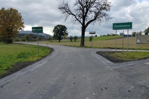 ul. Główna w Kozakowicach po remoncie