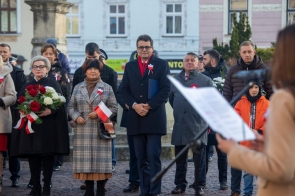 Starosta Cieszyński Janina Żagan podczas uroczystości patriotycznych w Skoczowie