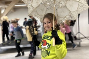 Dziewczynka z parasolką