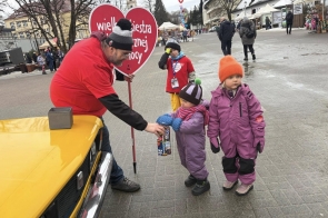 WOŚP w Powiecie Cieszyńskim kwesta na wiślańskim Rynku