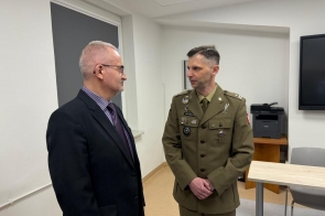 Wicestarosta Mieczysław Szczurek rozmawia