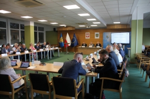 Wotum zaufania i absolutorium dla Zarządu Powiatu Cieszyńskiego za rok 2023!  - zdjęcie wyróżniające