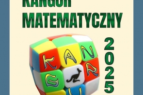 na zdjęciu......  ChatGPT powiedział: Grafika z napisem „Kangur Matematyczny 2025” przedstawia kolorową kostkę w stylu kostki Rubika. Na jej ściankach widnieją litery układające się w słowo „KANGUR” oraz rysunek skaczącego kangura.