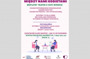 ChatGPT powiedział: Dwie kobiety siedzą naprzeciw siebie przy okrągłym stoliku, rozmawiają. Jedna trzyma filiżankę, druga gestykuluje. W tle rośliny i pastelowe kolory. Na górze i dole tekst o wsparciu psychologicznym i prawnym.