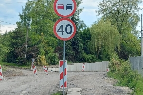 Robotnicy wrócili na plac budowy w Pogwizdowie! -Plac budowy..  Zdjęcie wyróżniające