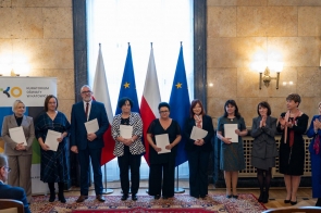 Nagrodzeni nauczyciele wśród nich Bożena Cholewa fot. Wojewoda Śląski