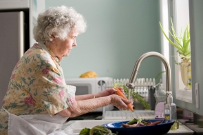 Kiedy emeryt i rencista musi obowiązkowo założyć PUE?