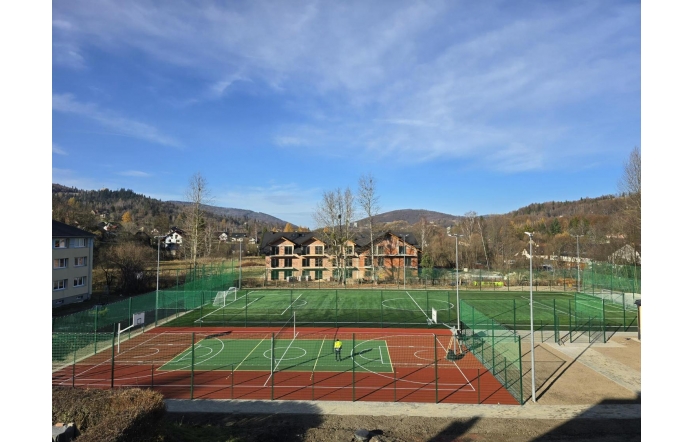 Nowe boisko przy Zespole Szkół Gastronomiczno-Hotelarskim w Wiśle