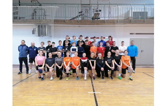Sportowcy wiślańskiego Liceum trenują