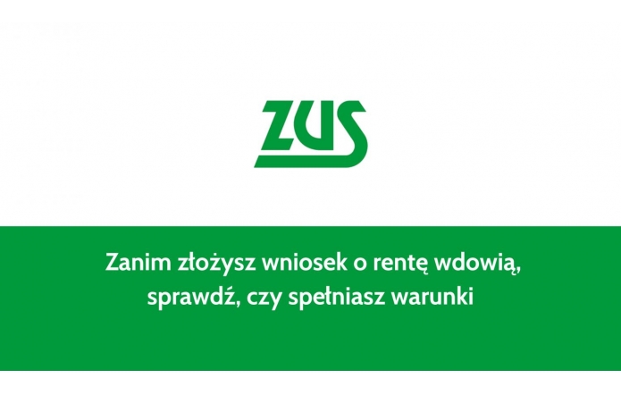 Jasne tło z dużym, wyraźnym logotypem w kolorze zielonym. Poniżej prostokąt w intensywnym odcieniu zieleni, na którym znajduje się biały, czytelny tekst napisany prostą, nowoczesną czcionką. Układ graficzny jest minimalistyczny i przejrzysty, skupiający uwagę na przekazie.