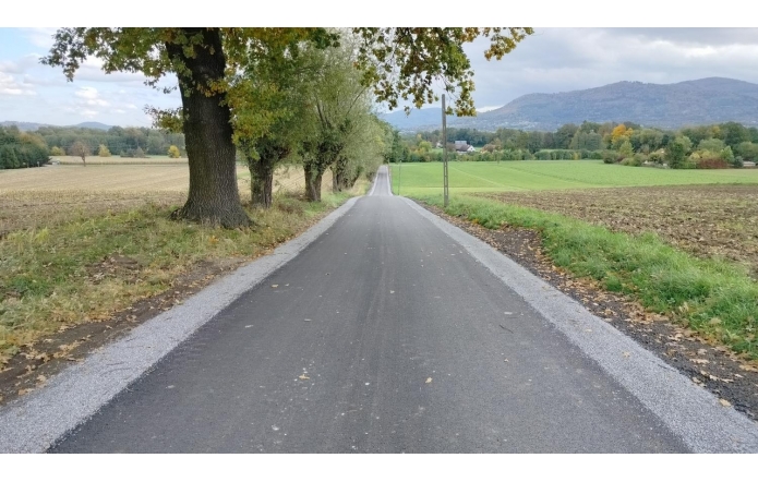 ul. Główna w Kozakowicach po remoncie