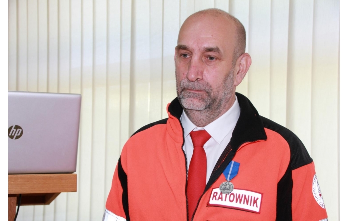 Tomasz Piwocha, koordynator powiatowego punktu zbiórki darów