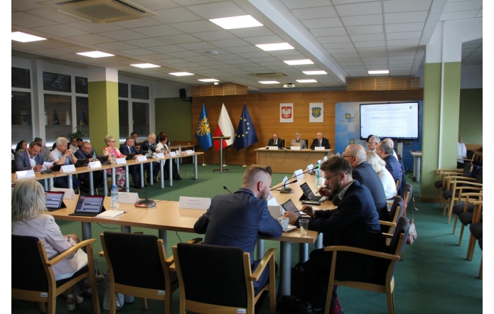Wotum zaufania i absolutorium dla Zarządu Powiatu Cieszyńskiego za rok 2023!  - zdjęcie wyróżniające