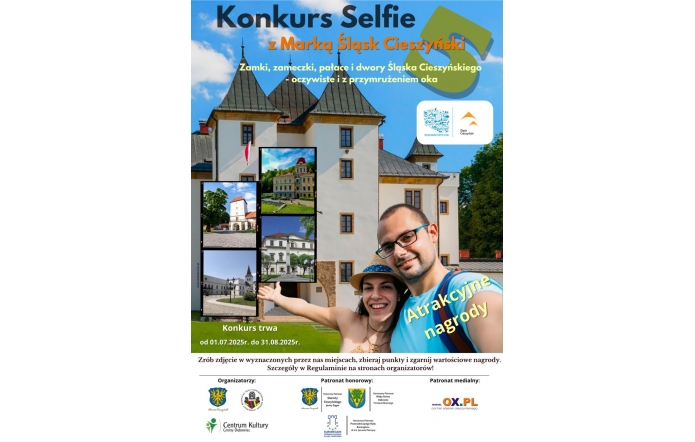Grafika informująca o konkursie fotograficznym. W prawym dolnym rogu uśmiechnięta para, w tle budynek pałacu, w lewym dolnym rogu cztery zdjęcia różnych budynków.