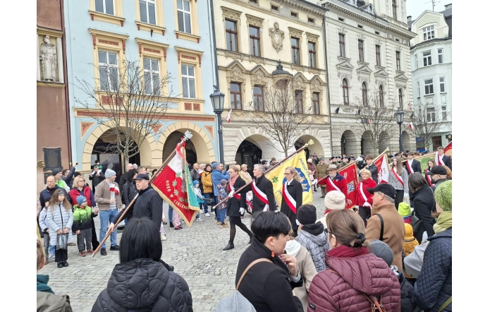 Poczet Sztandarowy Powiatu Cieszyńskiego uczestniczył w uroczystych obchodach w Cieszynie