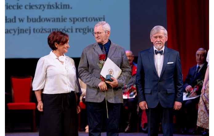 Janina Żagan, Tadeusz Glos i stanisław Kubicius podczas Sesji Rad Gmin Ziemi Cieszyńskiej fot. Krzysztof Puda/ SSZC