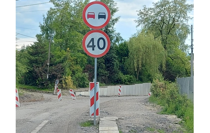 Robotnicy wrócili na plac budowy w Pogwizdowie! -Plac budowy..  Zdjęcie wyróżniające