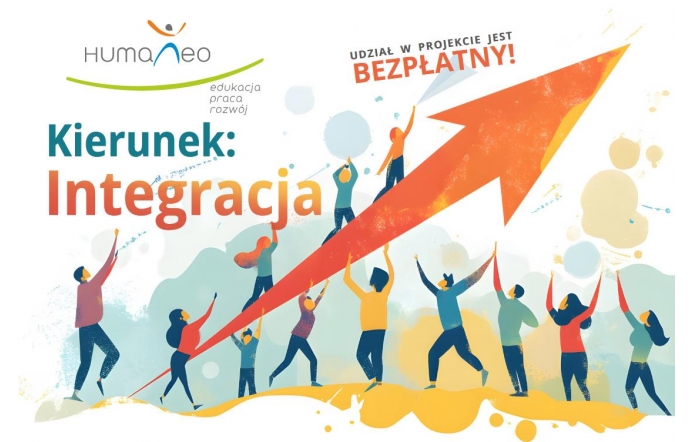 Kierunek: Integracja” – widać na nim grupę osób unoszących wspólnie dużą, pomarańczową strzałę skierowaną w górę. Obraz symbolizuje współpracę, wsparcie i wspólne dążenie do rozwoju. Hasło „Udział w projekcie jest BEZPŁATNY!” dodatkowo podkreśla otwartość i dostępność inicjatywy.