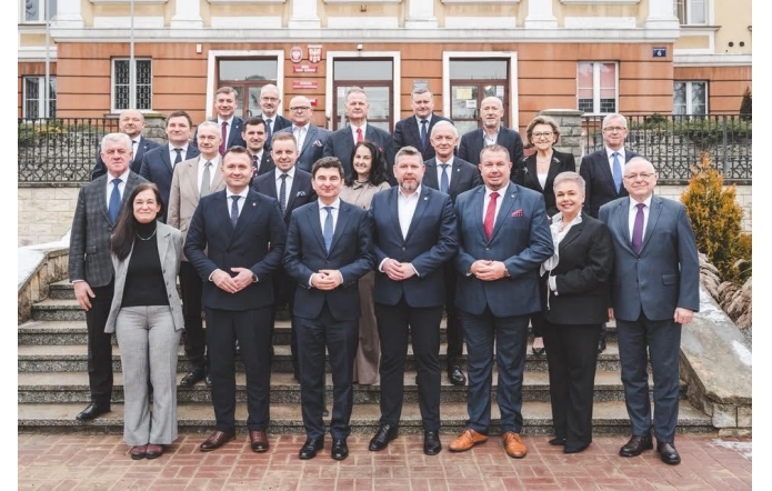 Zdjęcie grupowe uczestników spotkania