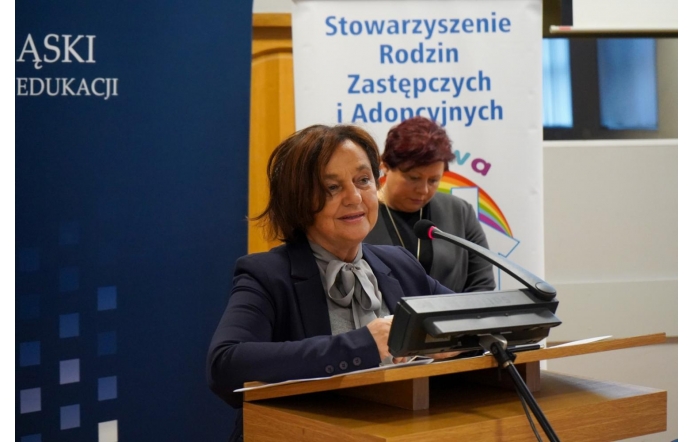 Rozmawiano o  pieczy zastępczej i adopcji