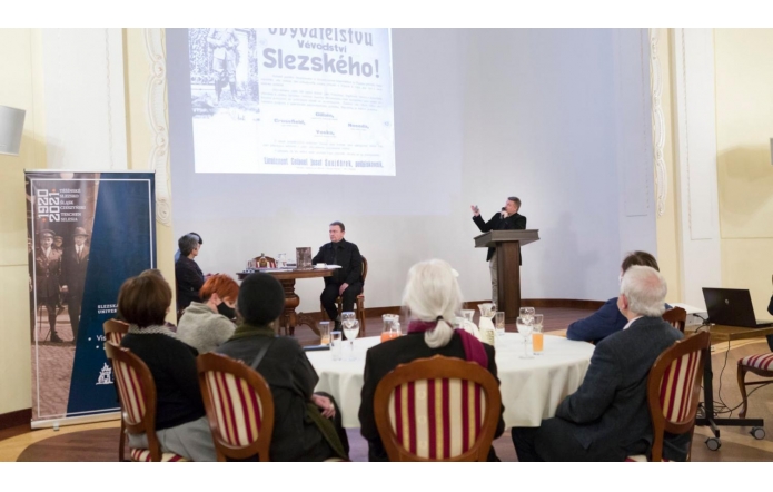 Wspomnienie Jamesa Roya Pod Brunatnym Jeleniem